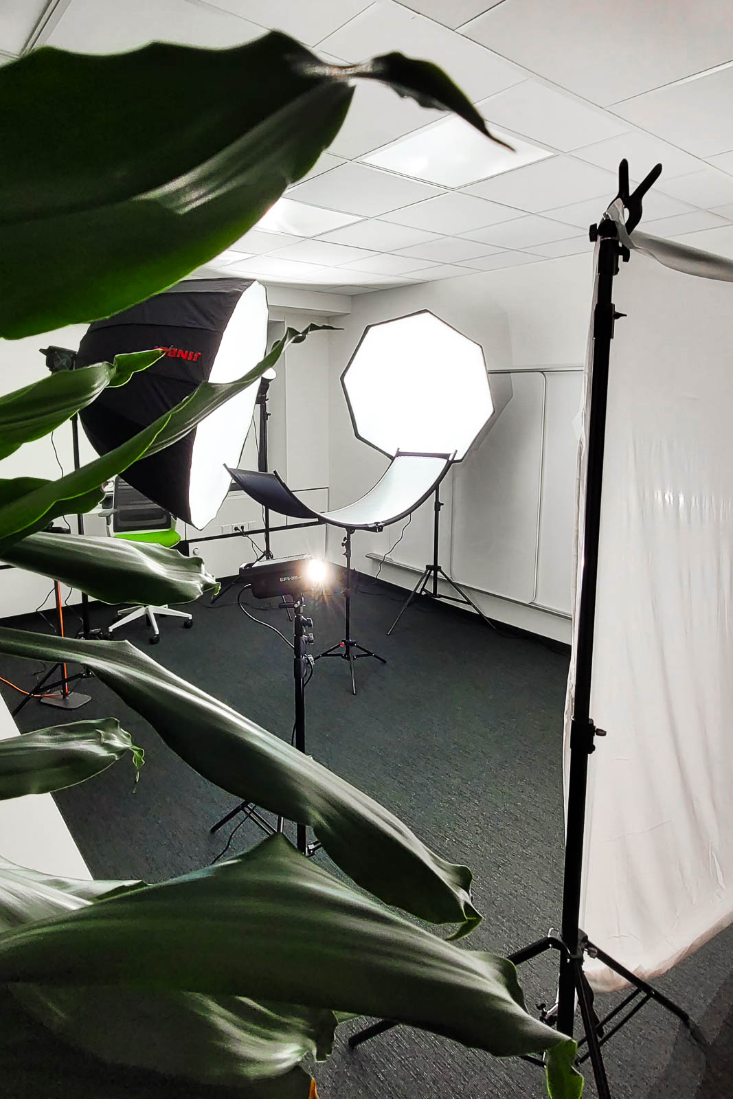 mitarbeiterfotos behind the scenes making of backstage business fotos